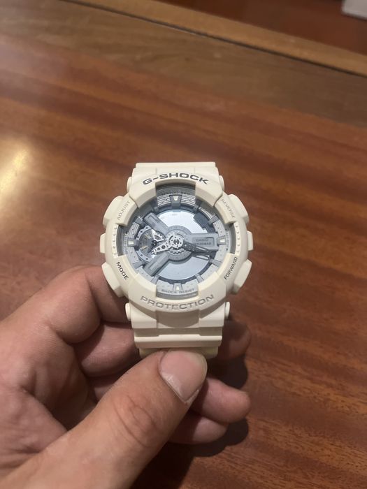 Relogio G-Shock GA 110c branco usado