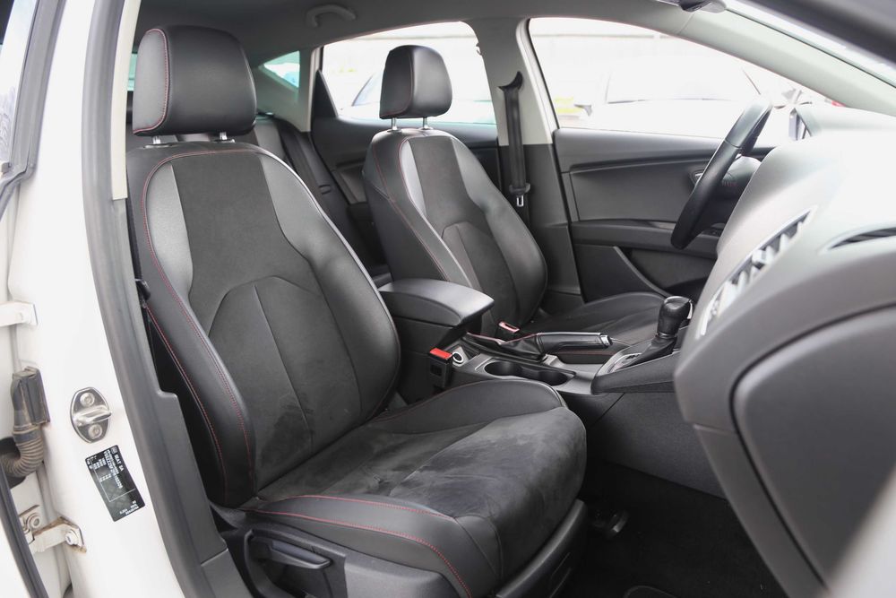 SEAT Leon 2015 Авто