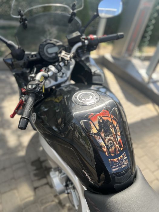 Файзер F6 2005 рік стан нового