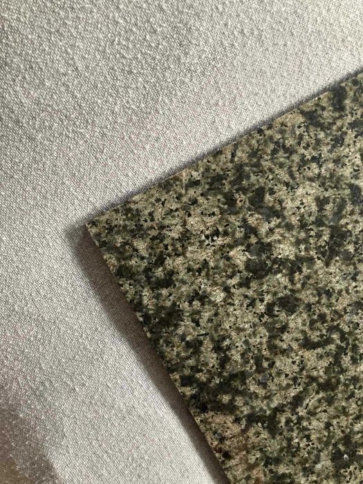 granit Masławski (Verde Oliva) 40x40x1 cm 84m2