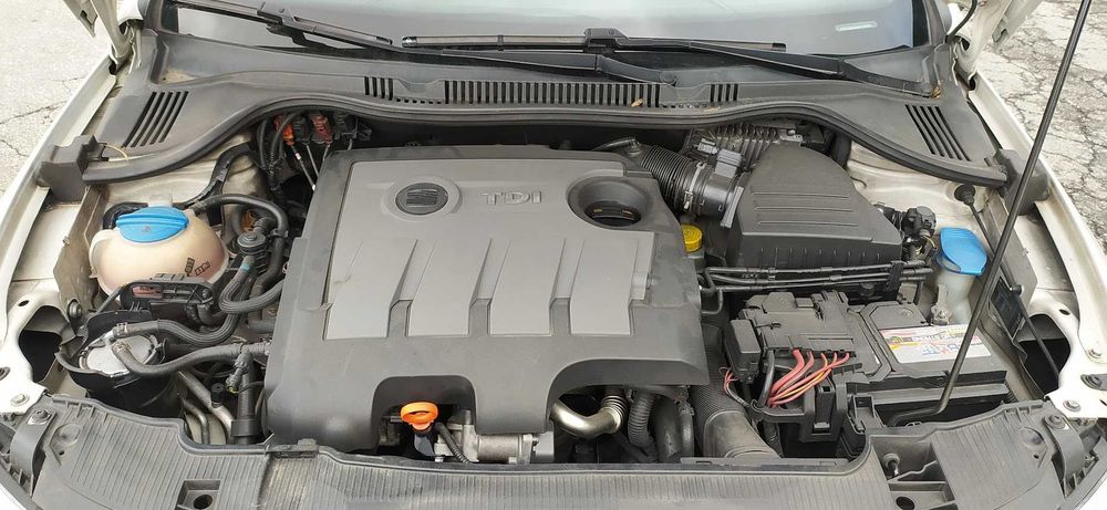 Seat Ibiza SC 1.6 TDI 2010 Fiável e Econômico