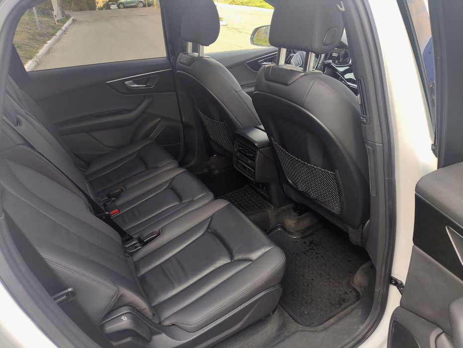 Продам власне авто Audi Q7