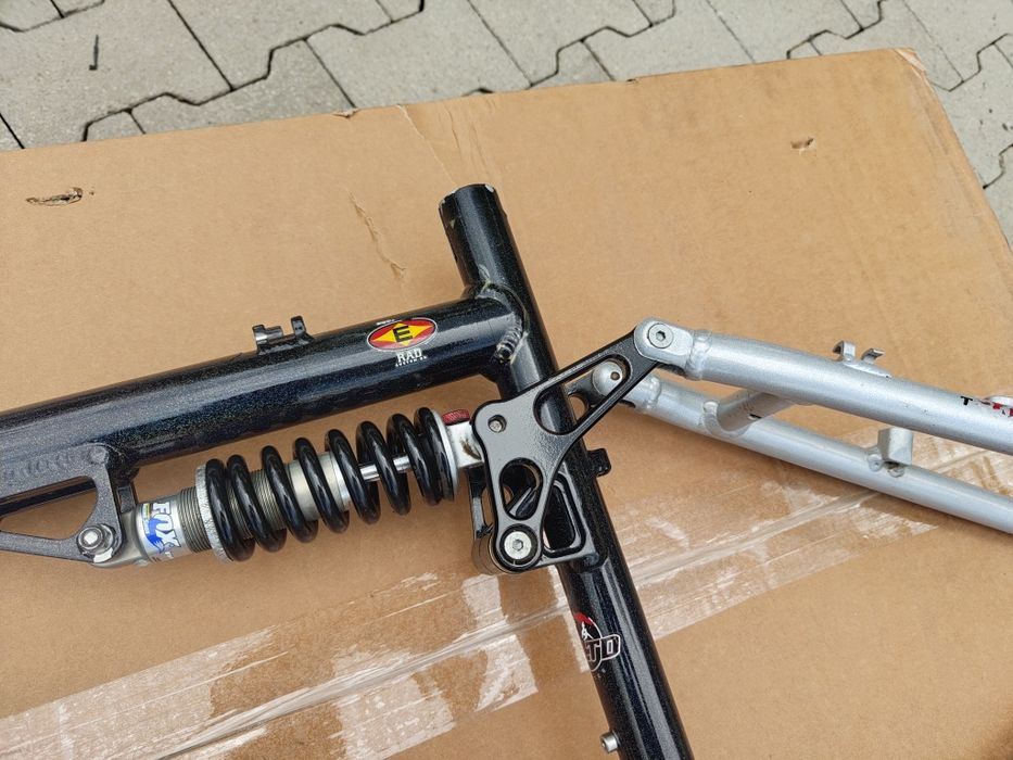 Rama Rocky mountain Slayer. damper Fox wanilia r cztery fsa  koło 26 od 9 rama retro mega stan