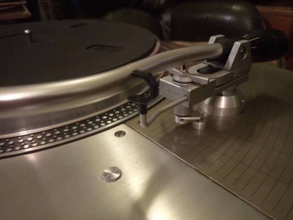 Technics SL-1100 програвач вініла