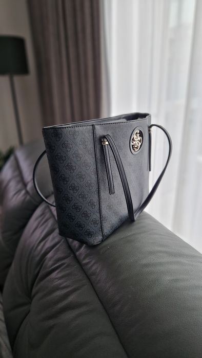 torba do ręki  Guess