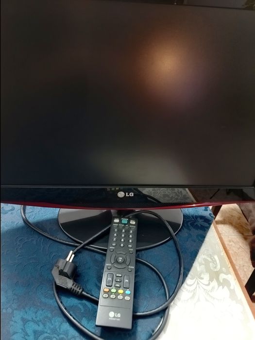 TV LG em excelente estado Full HD