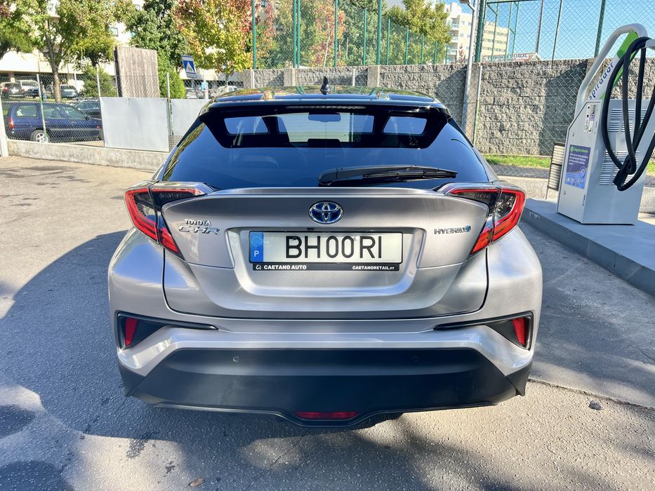 Toyota C-HR 1.8 HSD Hybrid pack exclusive + luxury