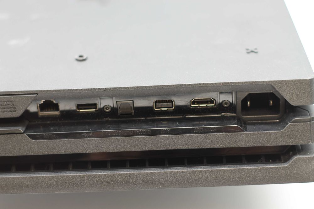 Zestaw Sony PlayStation 4 Pro + FIFA 23 + Oryginalny Pad