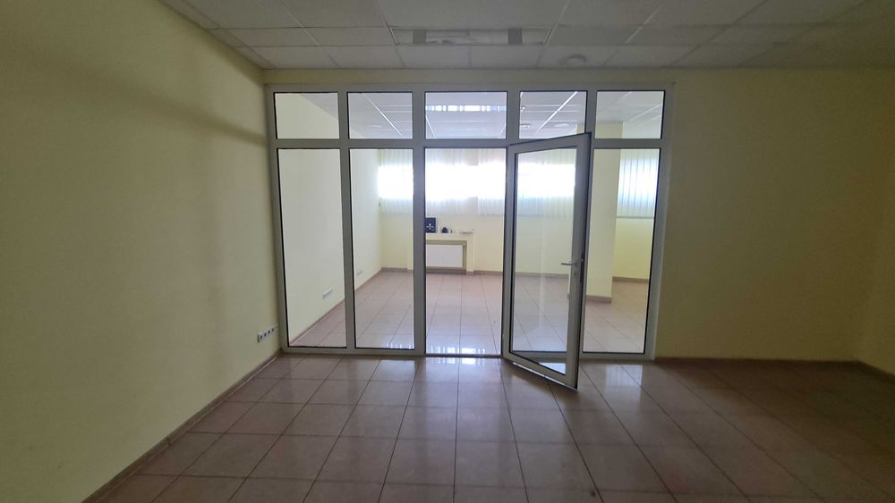 Аренда под офис 50 м2, 3 этаж, м. "23 Августа", в ТРЦ ЭКСПРЕСС