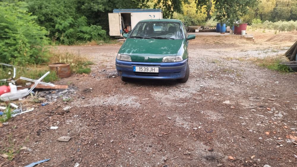Carro Fiat punto