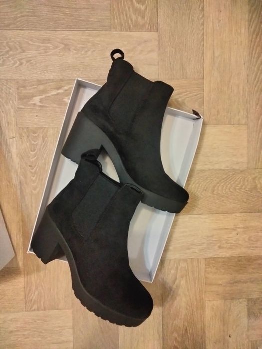 Ботиночки натуральные замшевые  р-р 37