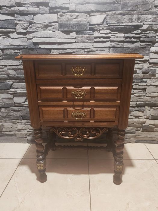 Szafka w stylu vintage