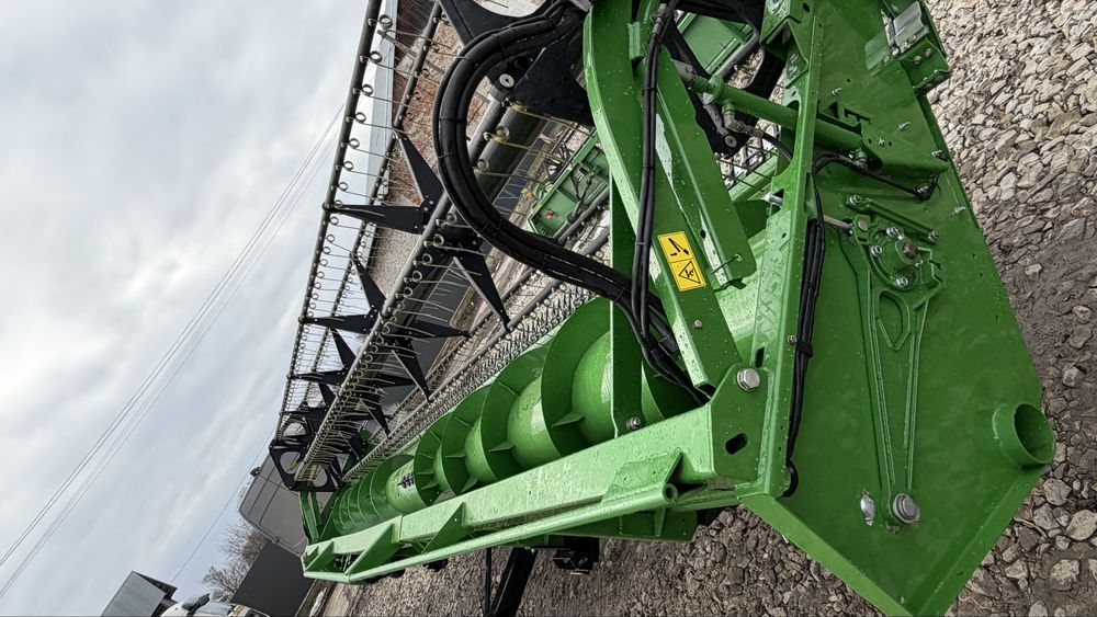 Жниварка John Deere 625R