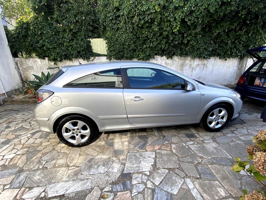 Opel Astra GTC 1.7 CDTI