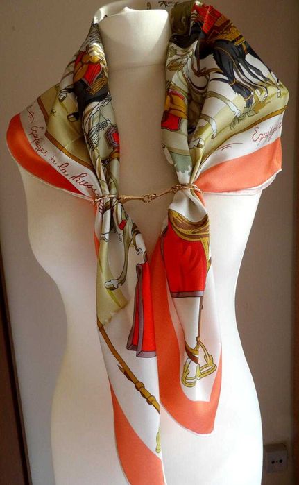 Apaszka twill silk Hermes "  Equipements a Cheval sur l'Elegance "