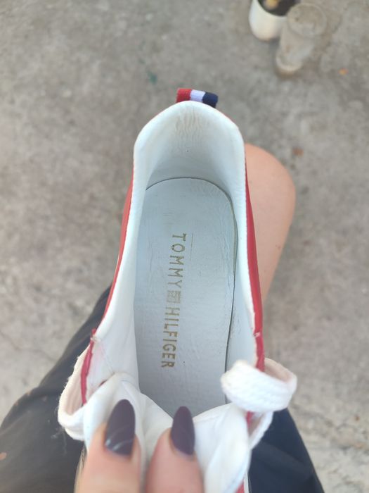 Кросівки на високому ходу