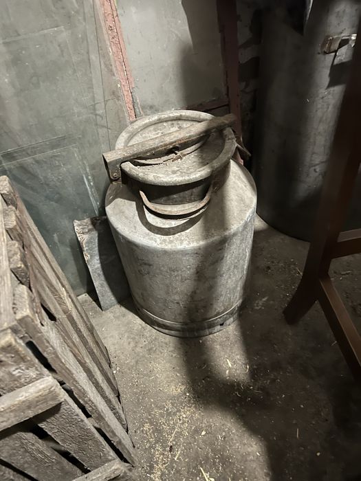 Продам бидоны большие