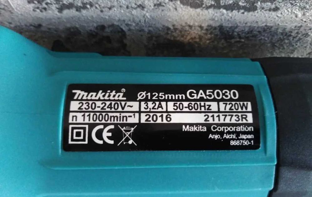 Угловая шлифмашина болгарка Makita сетевая Шліфувальна болгарка Макита