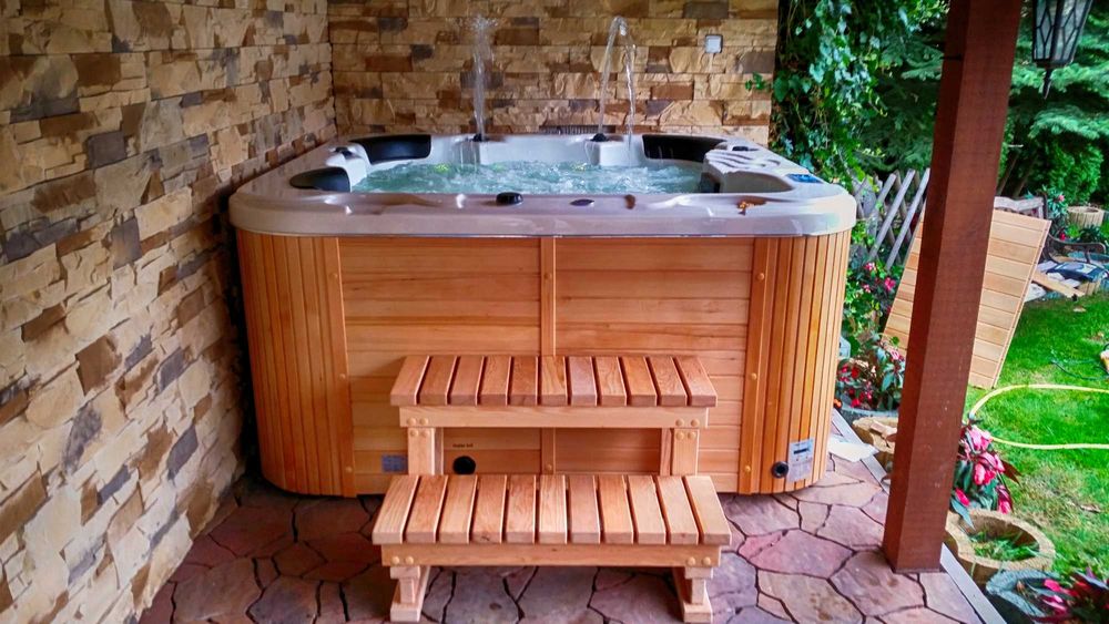 Wanna SPA / Jacuzzi * 4-5-os. * Model MAJORKA 400