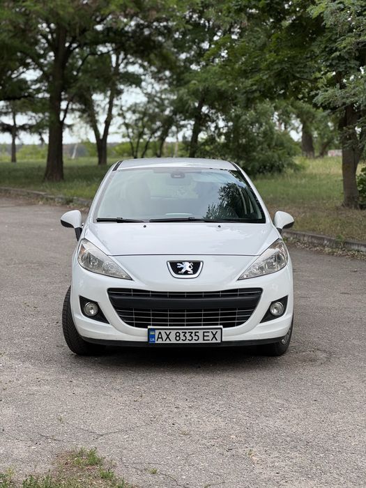Peugeot 207 2011г.в