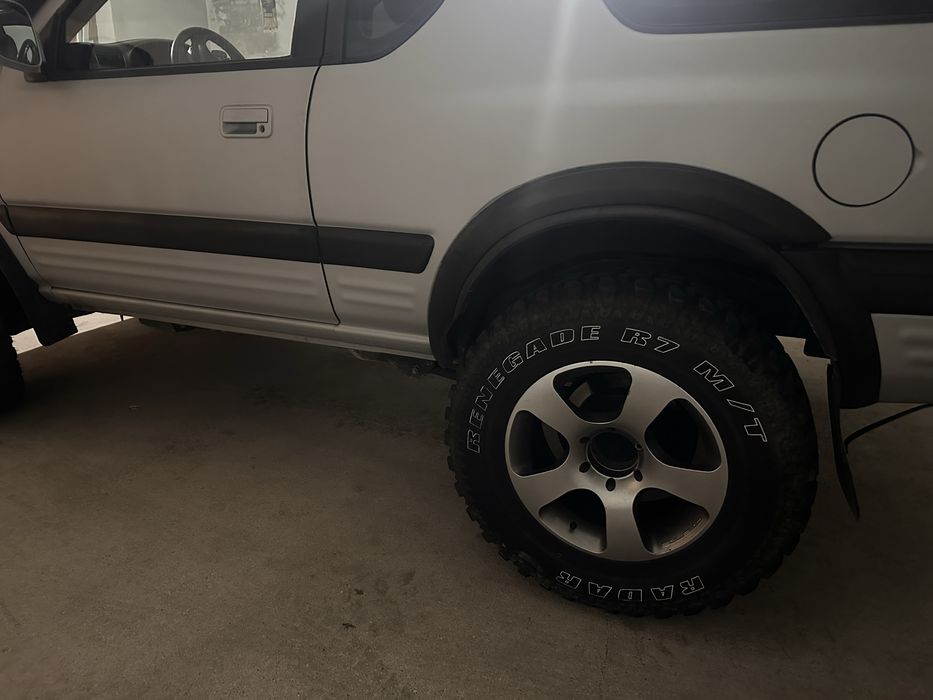 Jantes 6x139,7 pneus novos