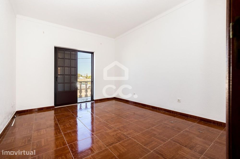 Moradia T3 Isolada inserida num lote de 720 m² em Vendas Novas, Évora