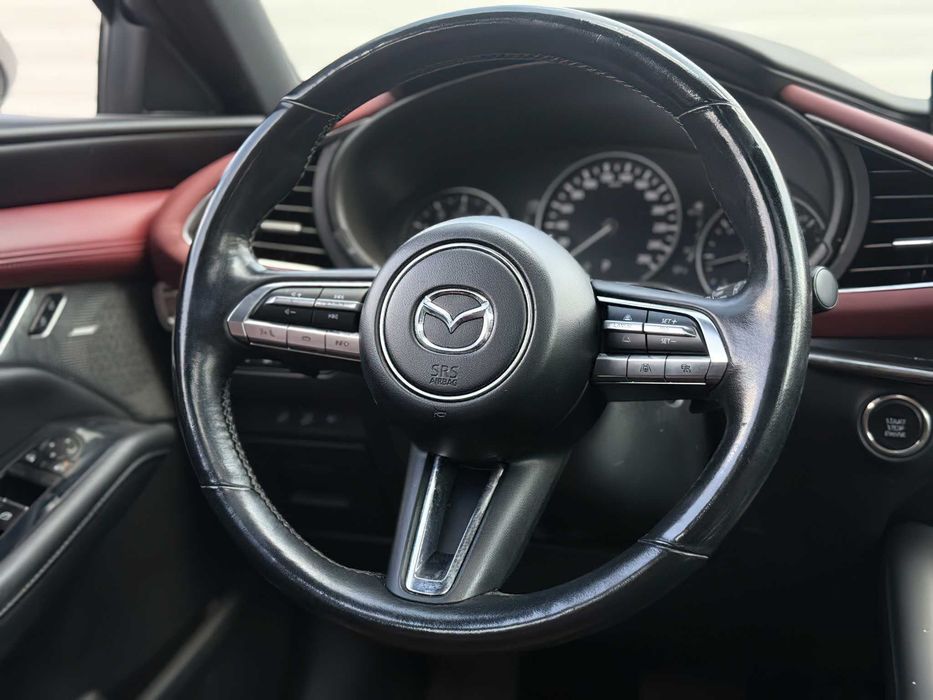 Mazda 3      2021