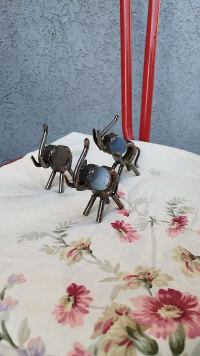 Metalowa figurka słonia. Metaloplastyka