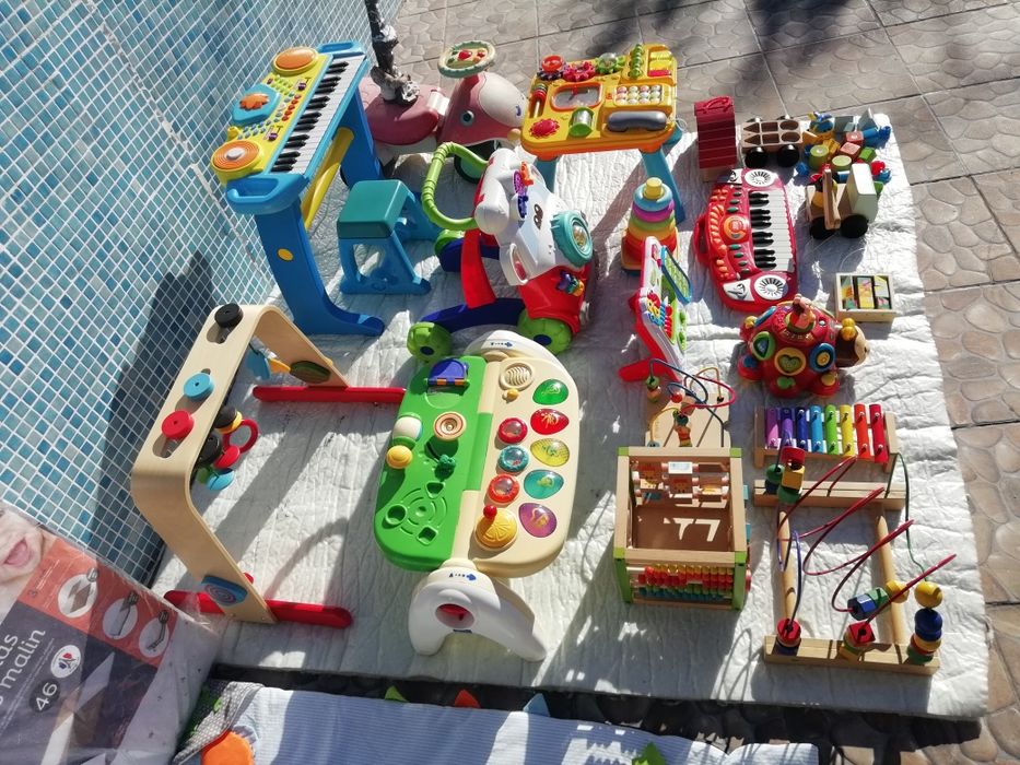Colchão e Fraldário Mais  Lote  De Brinquedos Novos da Chico