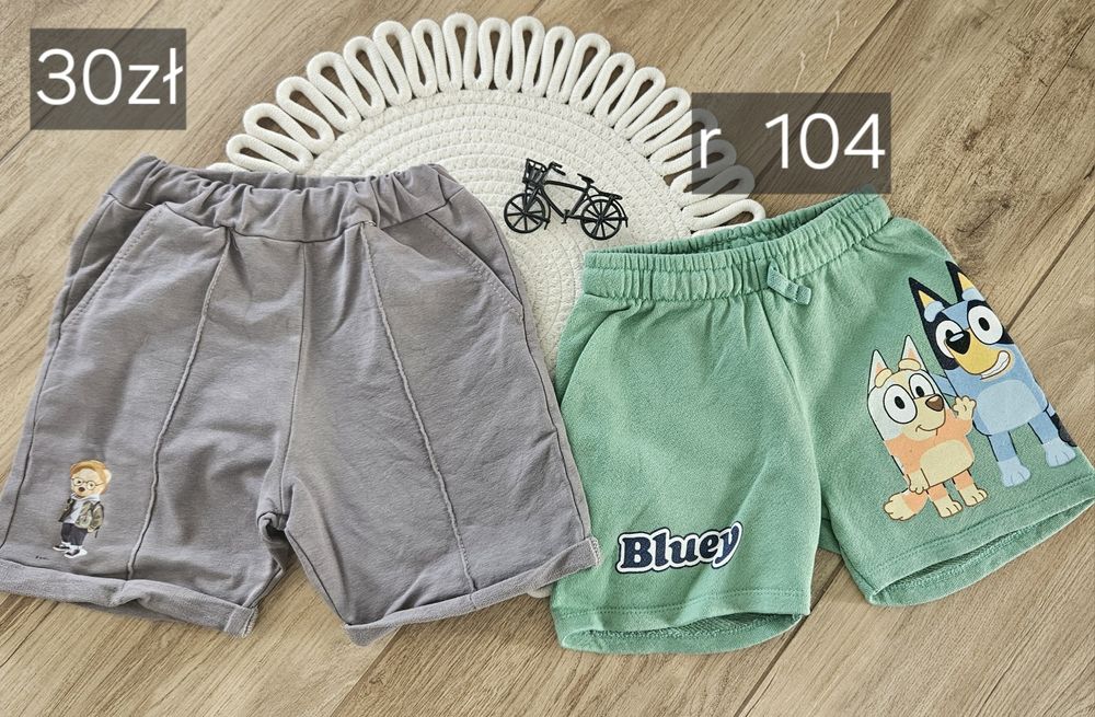 Dużo  ubranek  r 104  Rożne  marki