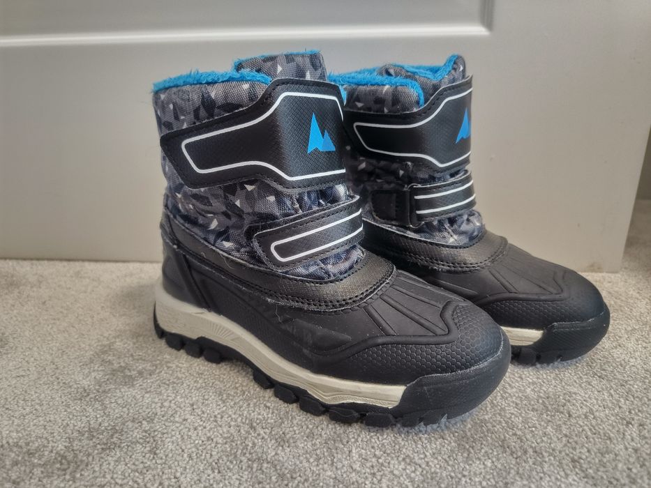 Ciepłe śniegowce, r. 30, stan bardzo dobry.