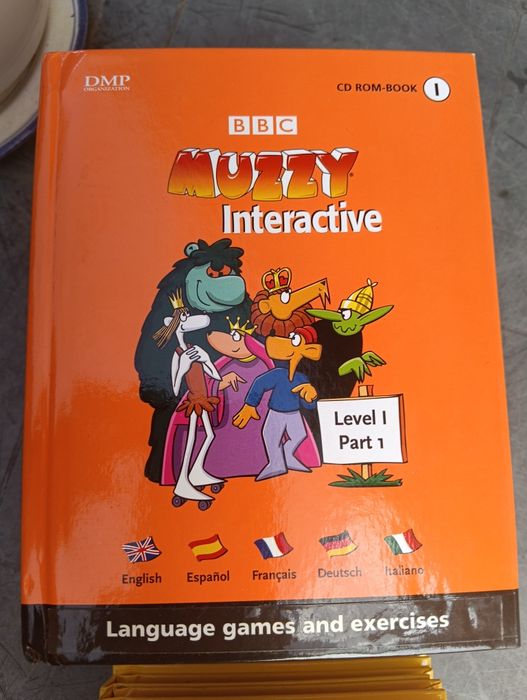 Coleção multi linguas - 30 livros com CD e DVD