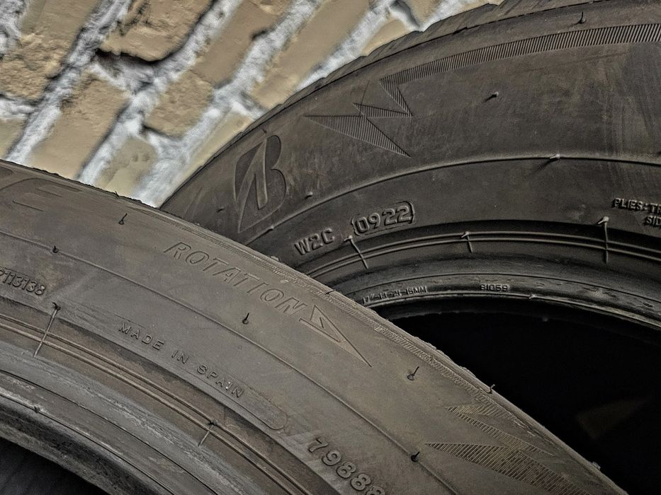 Зимові 215/65r17 Bridgestone | 7mm | 2022 | Made in Spain | Преміум шини | Комплект / 4шт | Ідеальний стан, без пошкоджень, без ремонтів, без дефектів