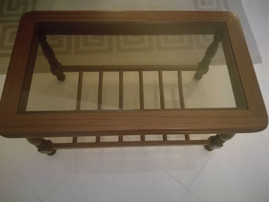 Mesa pequena de sala de estar