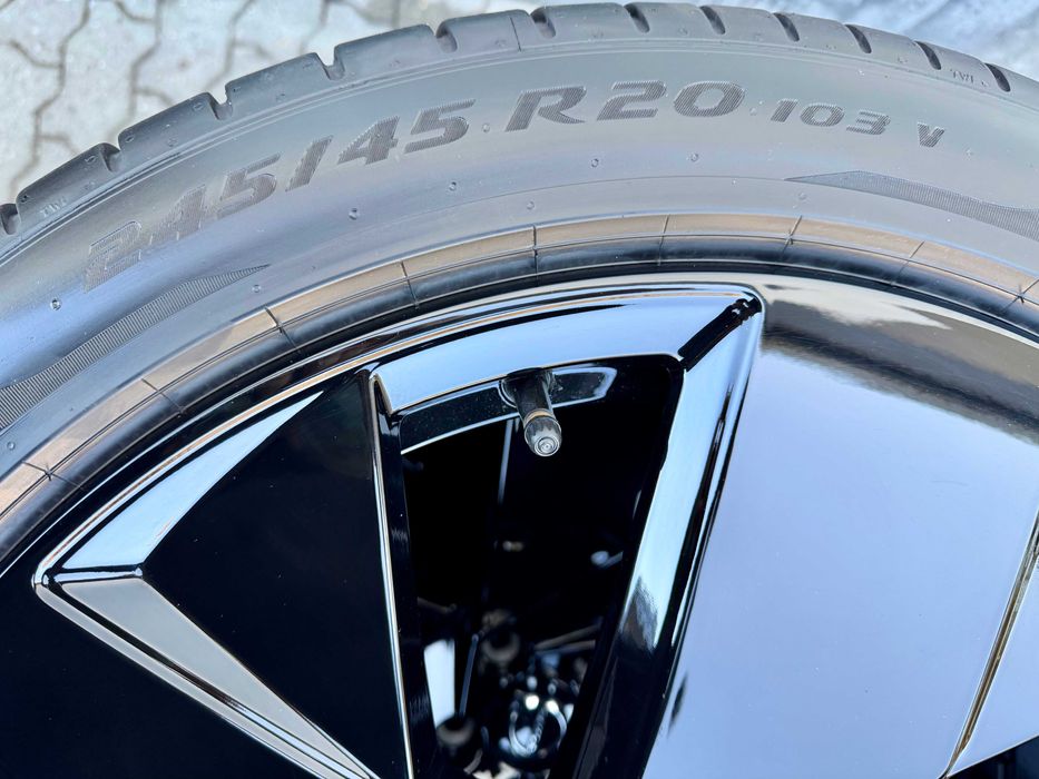 Alufelgi VOLVO XC40 R-Design Oryginalne Czarne 20 Letnie NOWE