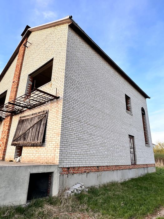 Продам будинок в м. Пустомити