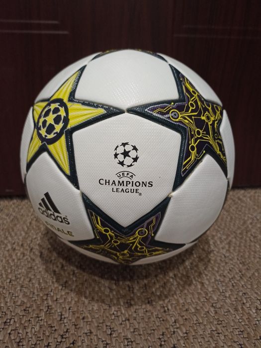 Piłka Adidas Champions League