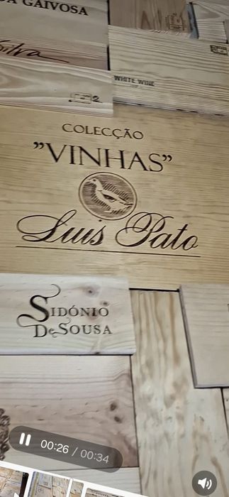 10 m² de caixas de vinho de madeira