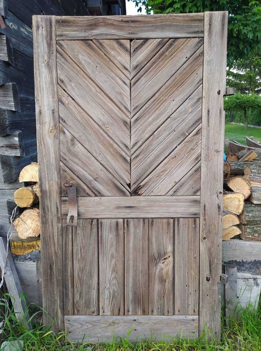 Stare drzwi drewniane 80-letnie