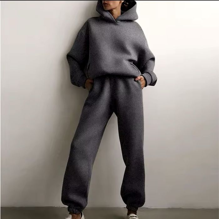 Костюм жіночий S-M casual комплектом  світшот та штани сірий новий
