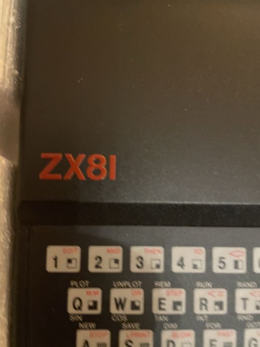 Kolekcjonerski komputer Sinclair ZX81, oryginalne opakowanie
