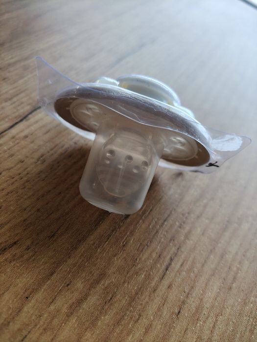 Smoczek dla dziecka lovi