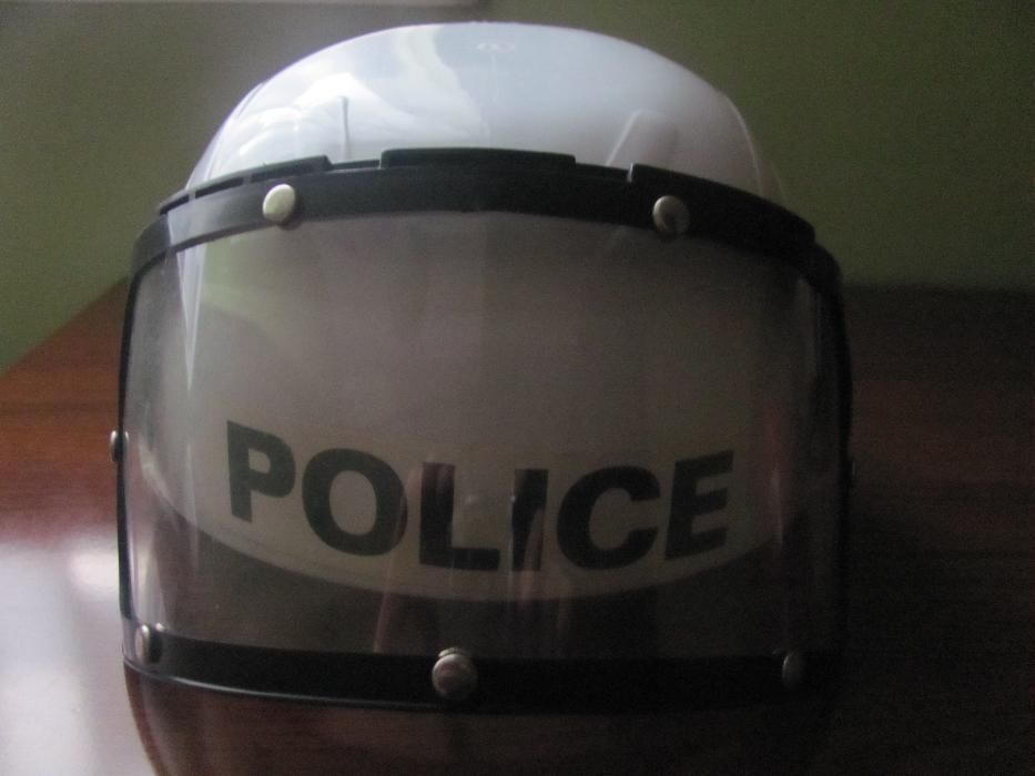 Kask policyjny repika