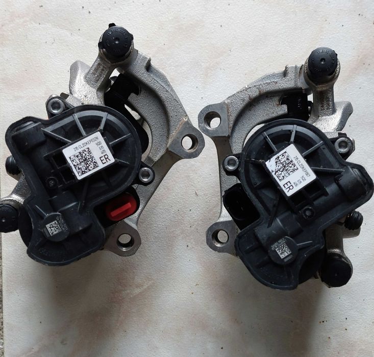 Par Pinças Travão Traseiras Elétricas ORIGINAIS VW - NOVAS (C/ Pastilhas)