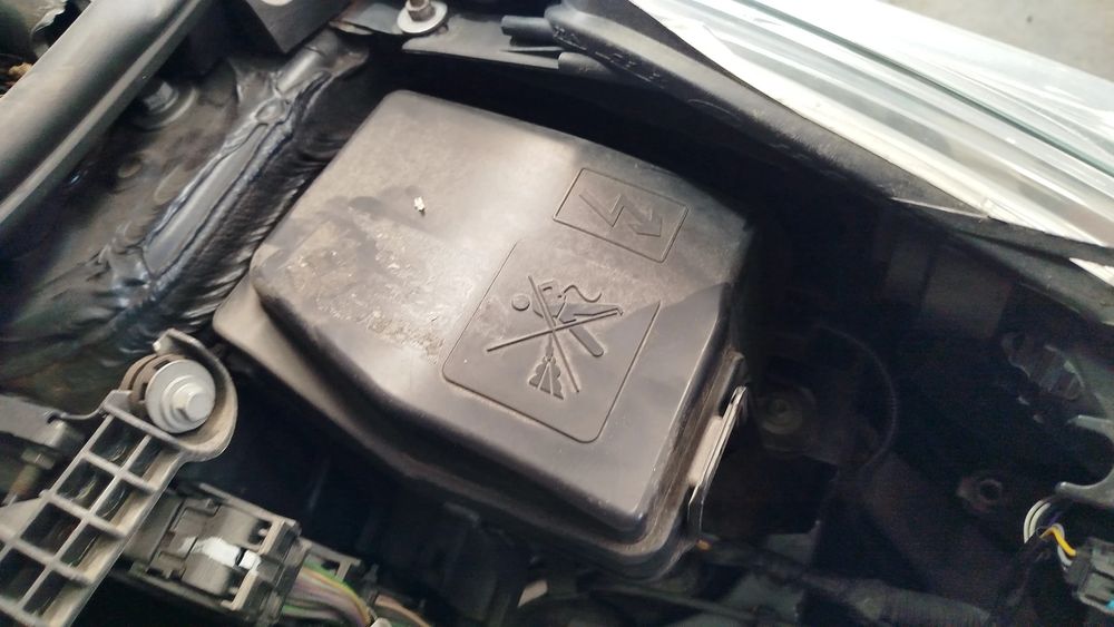 Caixa fusíveis / SAM / BSI RENAULT Clio IV (BH_)