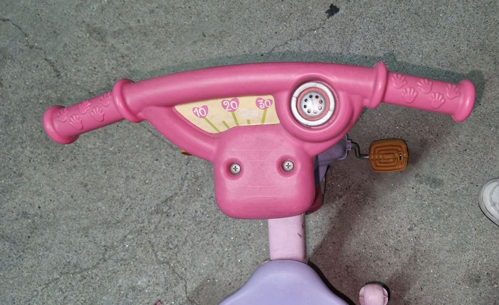 Triciclo para crianças com cinto