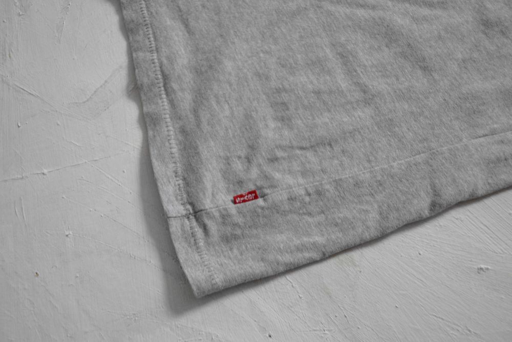 szara koszulka levis męska S levi's logo