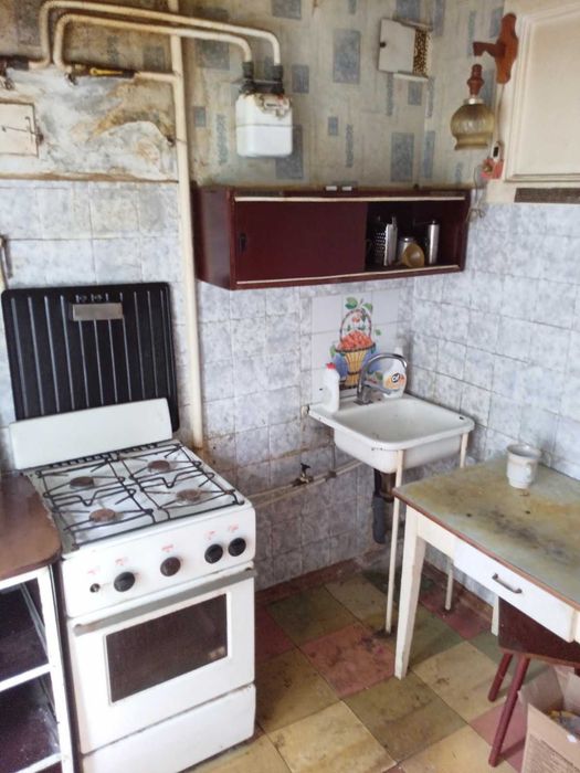 вул. Соборності буд. № 42. Самий зручний та безпечний - 3  поверх. Довгострокова оренда.