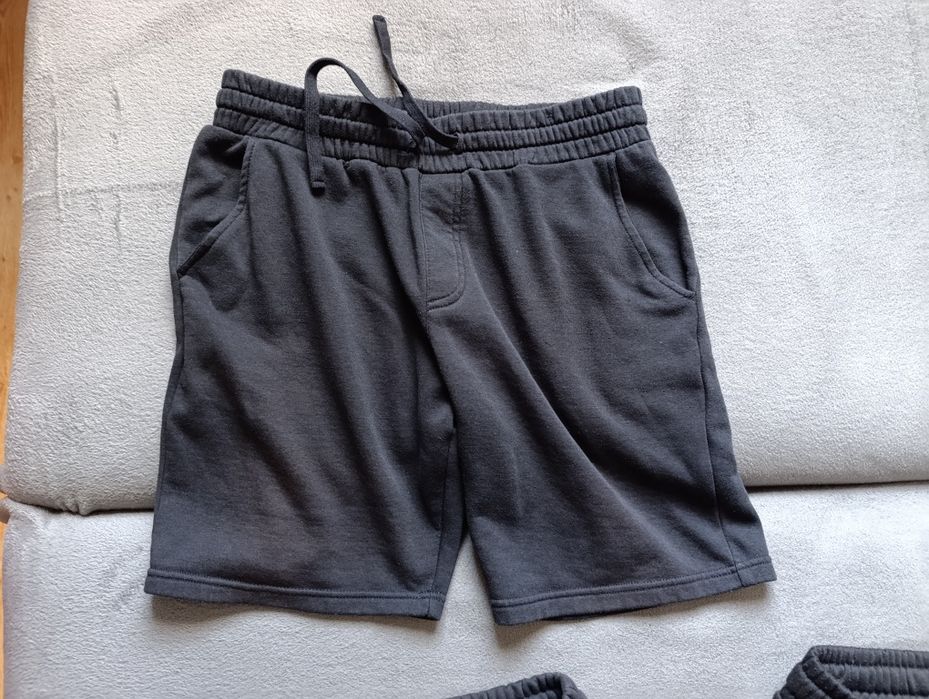 Spodenki oraz dresy gratis M/L