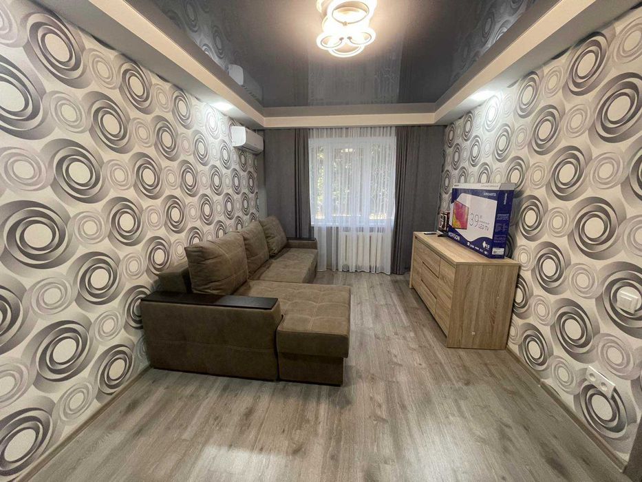 Продам 2-к квартиру в районе Малого рынка